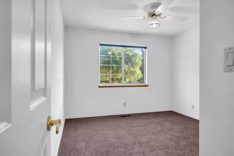 Bedroom - 3841 Sunshine Ln, Placerville, CA 95667 photo 4 of 8