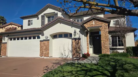 3895 Rollins Ct, West Sacramento, CA 95691