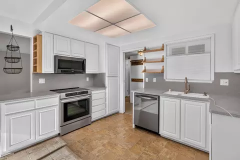 Kitchen - 8644 Central Ave, Orangevale, CA 95662 photo 1 of 2