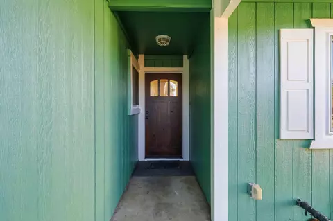 Entry Way - 8644 Central Ave, Orangevale, CA 95662 photo 1 of 3