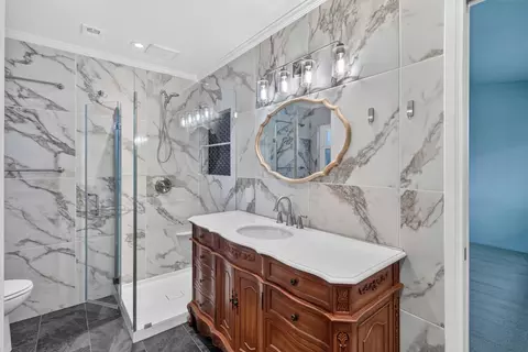 Bath - 8644 Central Ave, Orangevale, CA 95662 photo 3 of 3