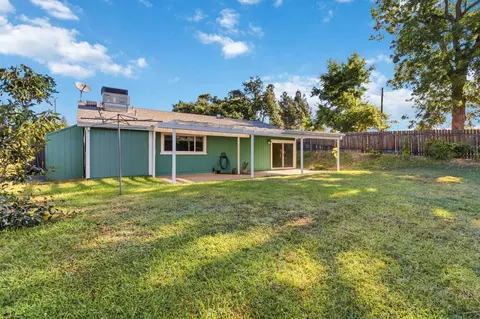 Exterior - 8644 Central Ave, Orangevale, CA 95662 photo 4 of 8