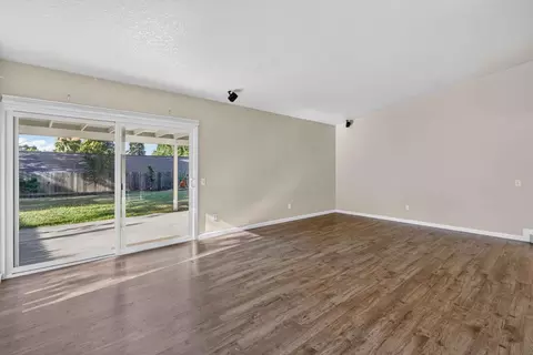 Living - 8644 Central Ave, Orangevale, CA 95662 photo 2 of 4