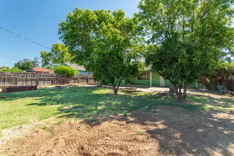 Exterior - 3813 Horton Ln, Carmichael, CA 95608 photo 5 of 6