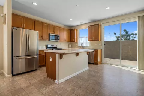Kitchen - 586 Glendon Ct, Merced, CA 95348 photo 1 of 4