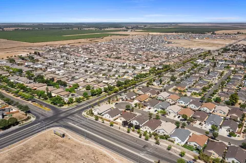 View/Area - 586 Glendon Ct, Merced, CA 95348 photo 9 of 11