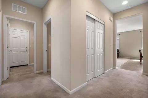 Entry Way - 586 Glendon Ct, Merced, CA 95348 photo 6 of 12
