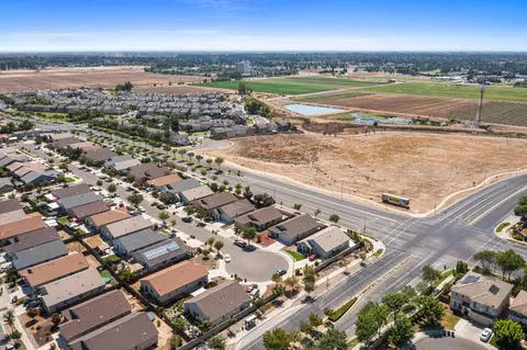 View/Area - 586 Glendon Ct, Merced, CA 95348 photo 4 of 11