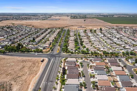 View/Area - 586 Glendon Ct, Merced, CA 95348 photo 8 of 11