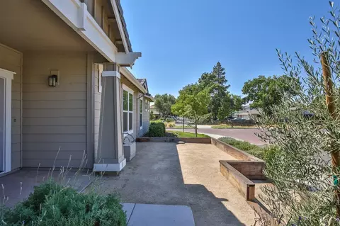 274 Florencia Pl, Davis, CA 95616 photo 2