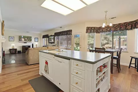 Kitchen - 4216 Keepsake Ct, Modesto, CA 95356 photo 6 of 7