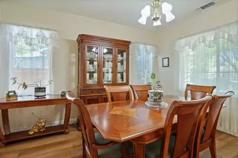 Dining - 4216 Keepsake Ct, Modesto, CA 95356 photo 1 of 4