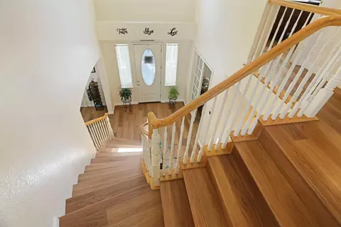 Entry Way - 4216 Keepsake Ct, Modesto, CA 95356 photo 8 of 9