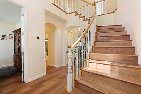 Entry Way - 4216 Keepsake Ct, Modesto, CA 95356 photo 6 of 9
