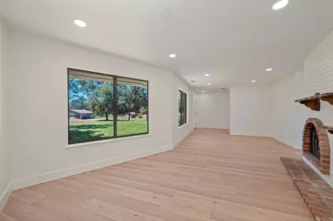 Living - 2791 Rustic Ln, Lincoln, CA 95648 photo 1 of 4