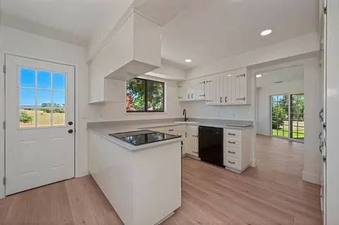 Kitchen - 2791 Rustic Ln, Lincoln, CA 95648 photo 2 of 6
