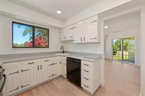 Kitchen - 2791 Rustic Ln, Lincoln, CA 95648 photo 3 of 6