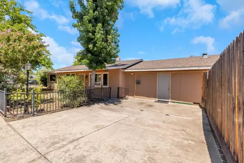 Exterior - 4010 Cedar St, Rocklin, CA 95677 photo 1 of 5