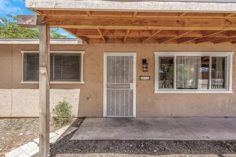 Exterior - 4010 Cedar St, Rocklin, CA 95677 photo 2 of 5