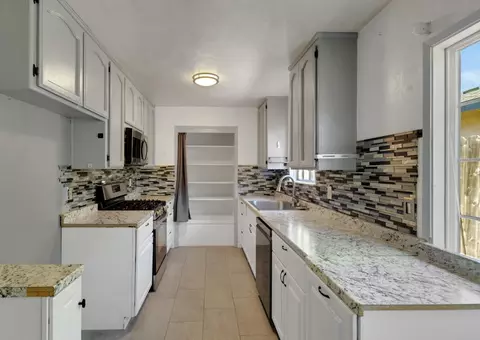 Kitchen - 4010 Cedar St, Rocklin, CA 95677 photo 2 of 4