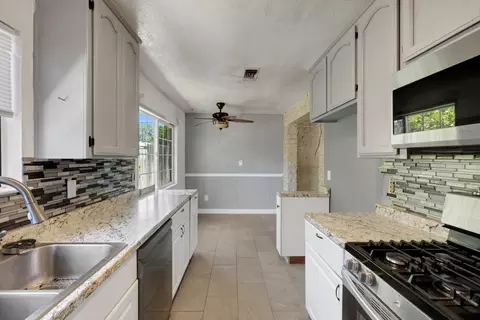 Kitchen - 4010 Cedar St, Rocklin, CA 95677 photo 4 of 4