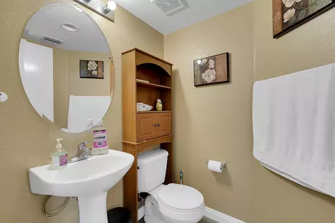 Bath - 4517 Winje Dr, Antelope, CA 95843 photo 1 of 4