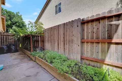 Exterior - 4517 Winje Dr, Antelope, CA 95843 photo 16 of 17