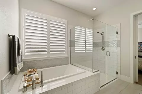 Bath - 2924 Ashton St, Lodi, CA 95242 photo 2 of 4