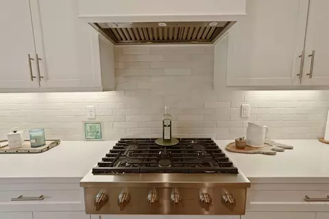 Kitchen - 2924 Ashton St, Lodi, CA 95242 photo 4 of 6