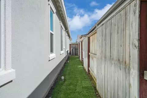 Exterior - 2924 Ashton St, Lodi, CA 95242 photo 5 of 6