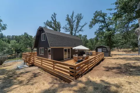 19220 Pleasantview Dr, Groveland, CA 95321