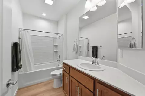 Bath - 3402 Eskaton Dr, Placerville, CA 95667 photo 1 of 3