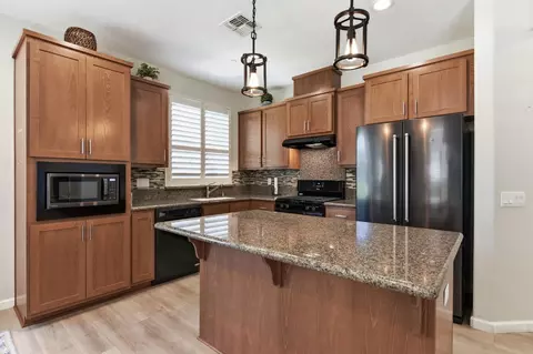 Kitchen - 3402 Eskaton Dr, Placerville, CA 95667 photo 2 of 3