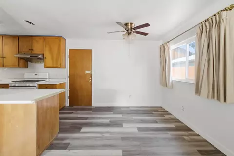 958 E Yorkshire Dr, Stockton, CA 95207 photo 7