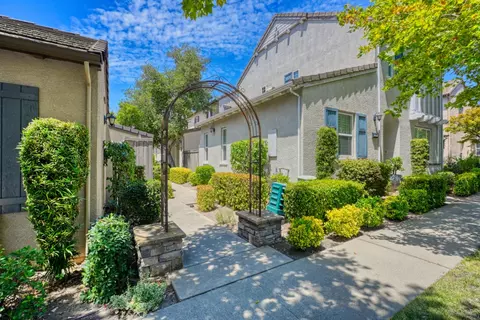 43 Villa Gardens Ct #43, Roseville, CA 95678