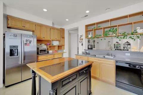 Kitchen - 9595 Waterman Ave, Live Oak, CA 95953 photo 4 of 5