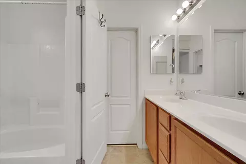 Bath - 9595 Waterman Ave, Live Oak, CA 95953 photo 3 of 3