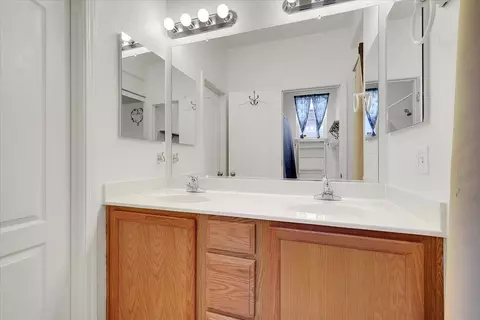 Bath - 9595 Waterman Ave, Live Oak, CA 95953 photo 2 of 3
