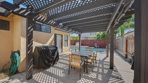 1072 W Eleanor Ln, Manteca, CA 95337 photo 28
