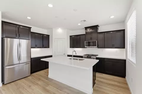 Kitchen - 1288 Leonhardt Loop, Lincoln, CA 95648 photo 1 of 1