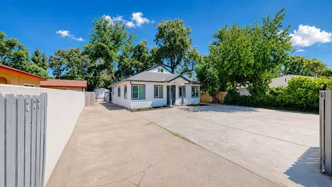 Exterior - 227 Walden St, Modesto, CA 95354 photo 9 of 18