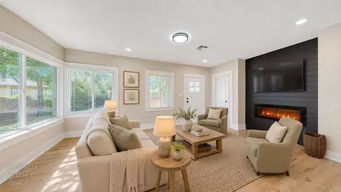 Living - 227 Walden St, Modesto, CA 95354 photo 1 of 10