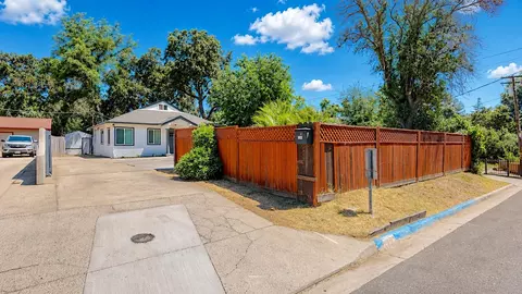Exterior - 227 Walden St, Modesto, CA 95354 photo 8 of 18