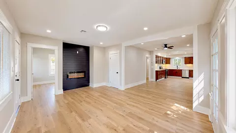 Living - 227 Walden St, Modesto, CA 95354 photo 6 of 10