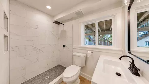 Bath - 227 Walden St, Modesto, CA 95354 photo 2 of 5