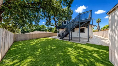 Exterior - 227 Walden St, Modesto, CA 95354 photo 11 of 18