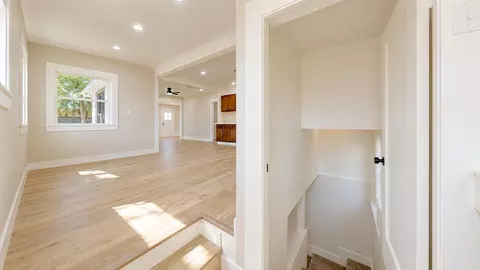 Entry Way - 227 Walden St, Modesto, CA 95354 photo 1 of 2