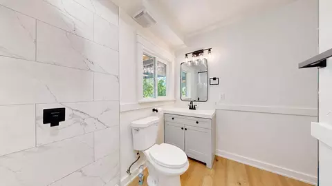 Bath - 227 Walden St, Modesto, CA 95354 photo 3 of 5