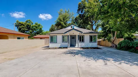 Exterior - 227 Walden St, Modesto, CA 95354 photo 6 of 18