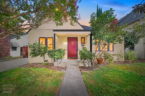 1617 42nd St, Sacramento, CA 95819